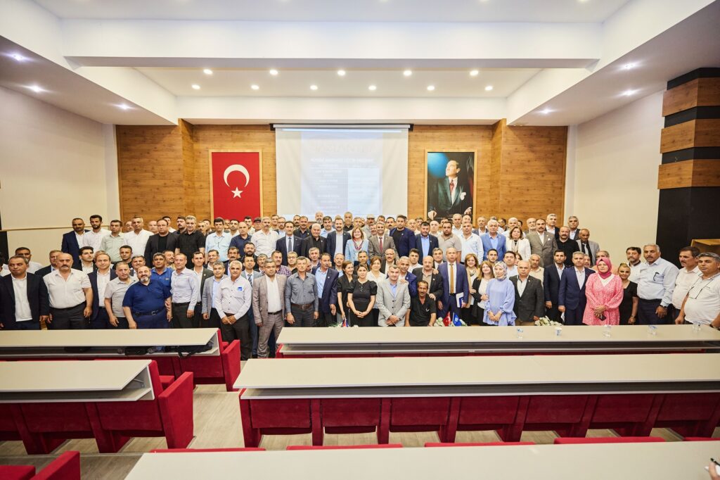 MAHALLENİN KAHRAMANLARINA YENİ BİR VİZYON: MUHTARLAR AKADEMİSİ