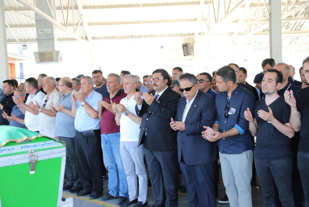 Ünlü İş Adamı Ömer Nasuhi Güleç’in cenazesi toprağa verildi