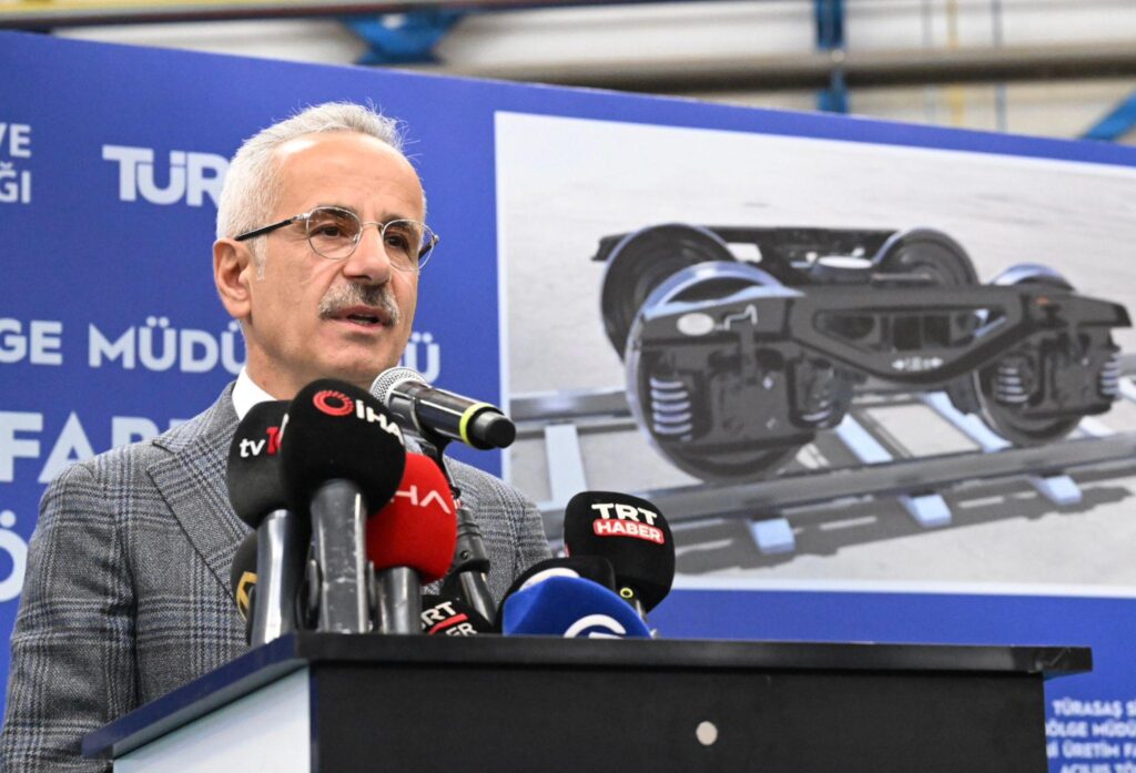 ULAŞTIRMA VE ALTYAPI BAKANI ABDULKADİR URALOĞLU: “TÜRASAŞ, İSTANBUL SANAYİ ODASI TARAFINDAN AÇIKLANAN TÜRKİYE’NİN 500 BÜYÜK SANAYİ KURULUŞU LİSTESİNDE”