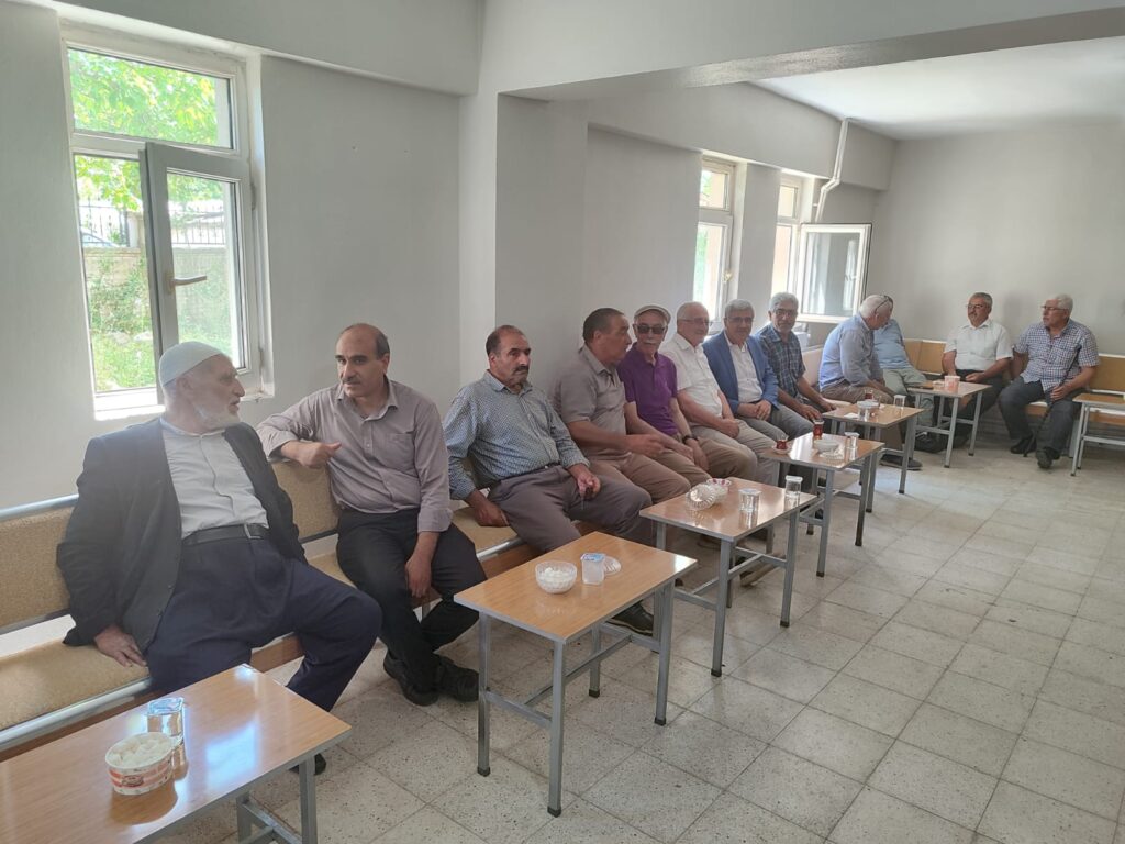Beritan Aşiret Reisi Musa Yeşiltaş, Molla Zeki Kaynak’ı ziyaret etti