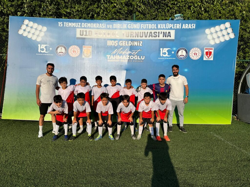 ŞAHİNBEY’DE GENÇLER VE ÇOCUKLAR 15 TEMMUZ’U SPOR ETKİNLİKLERİ İLE KUTLADI