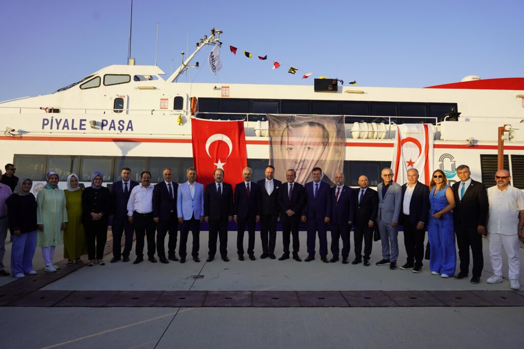 KKTC’YE AÇILAN 5. KAPIMIZ ANAMUR FERİBOT VE DENİZ UÇAĞI İSKELESİ HİZMETE ALINDI