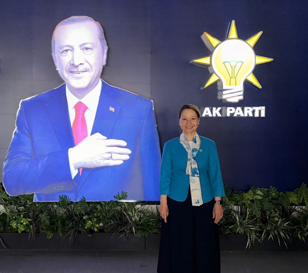 BAKBAK: “AK PARTİ UMUDUN, GELECEĞİN VE İCRAATİN ADIDIR”