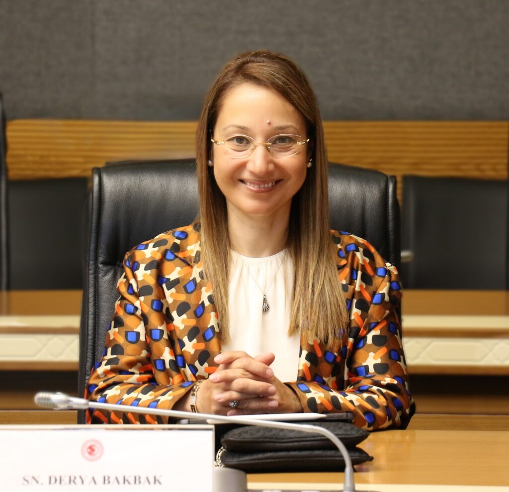 BAKBAK: “HAKİKATİN SAVUNUCUSU GAZETECİLERİ GÜÇLENDİRMEYE DEVAM EDECEĞİZ”