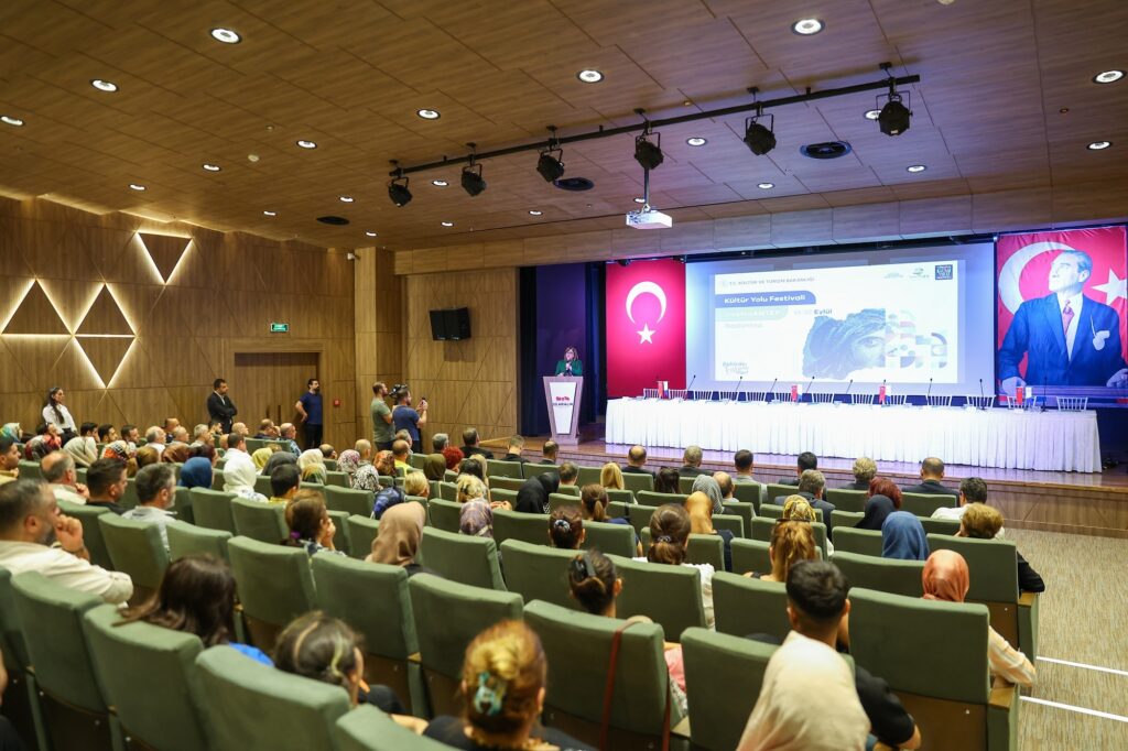 GASTROANTEP KÜLTÜR YOLU FESTİVALİ BİLGİLENDİRME TOPLANTISI DÜZENLENDİ