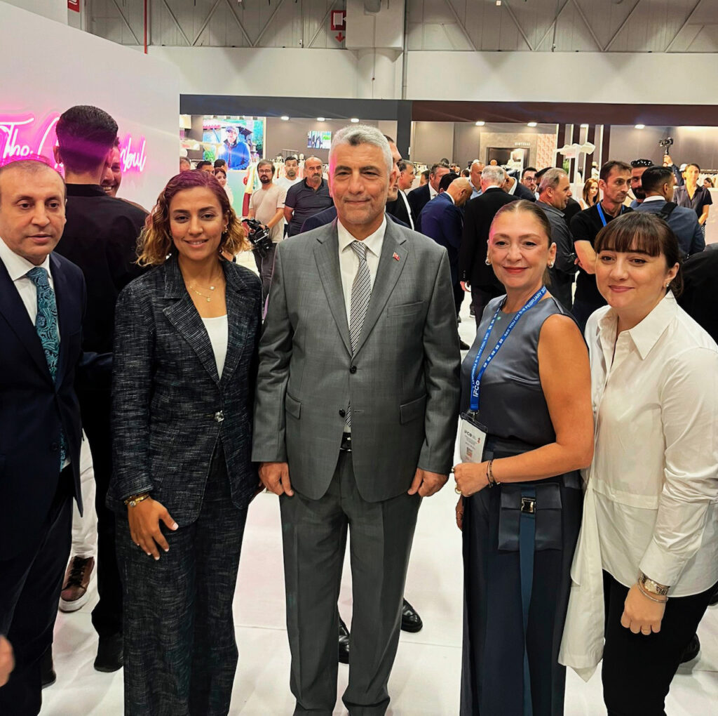 Ayşegül Konukoğlu: “Denim ürünleri tasarımında yeni marka; 2BE4A”
