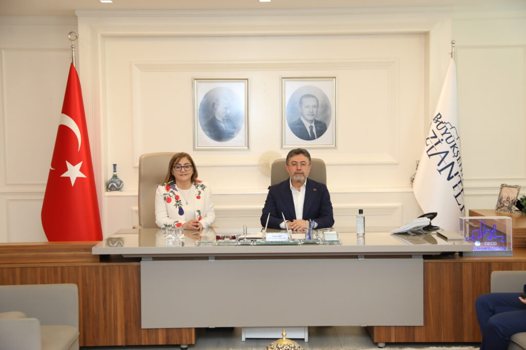 BAKAN YUMAKLI, GAZİANTEP BÜYÜKŞEHİR’İ ÖRNEK GÖSTERDİ: “ÇOK İYİ BİR ÇEKİM GÜCÜ VAR”