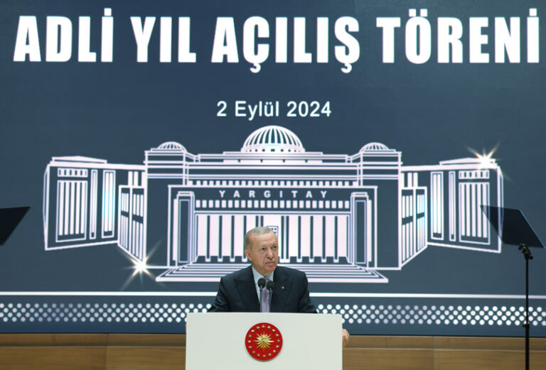 Cumhurbaşkanı Erdoğan’dan yeni anayasa açıklaması!