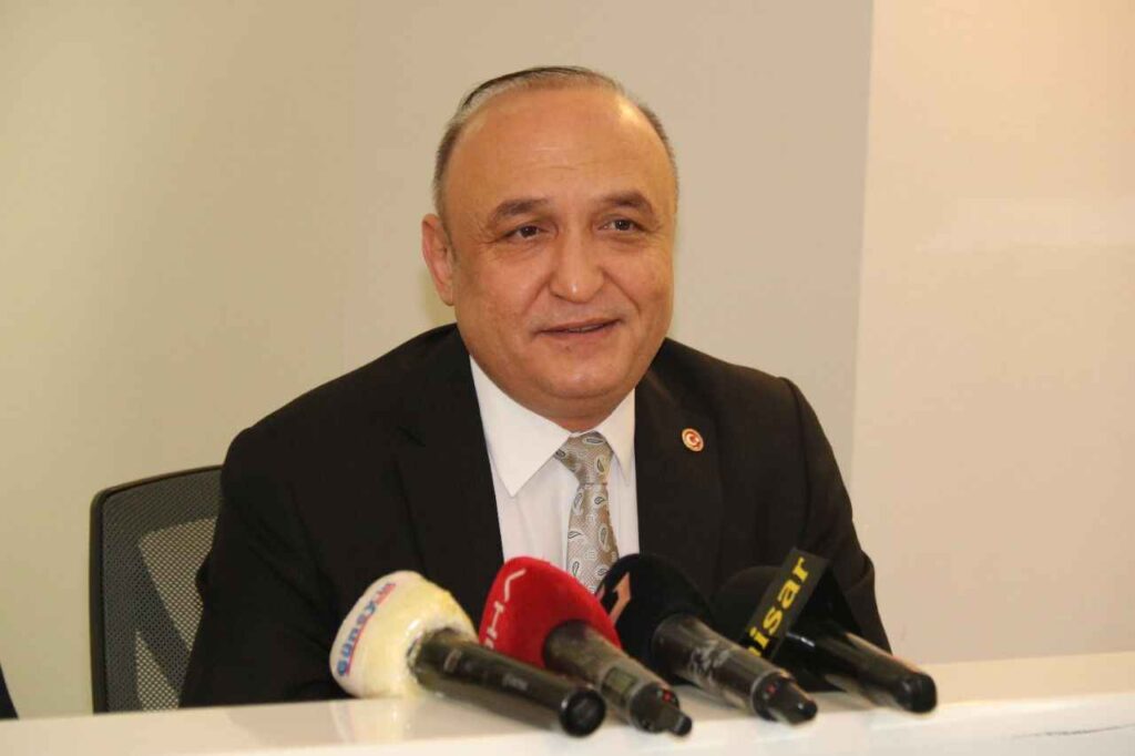 CHP’li Meriç, rehin alınan Türk gencinin ailesiyle bir araya geldi