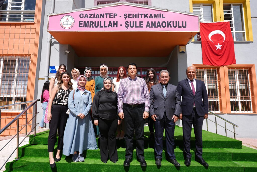 Yılmaz’dan Emrullah-Şule Anaokulu’na anlamlı ziyaret