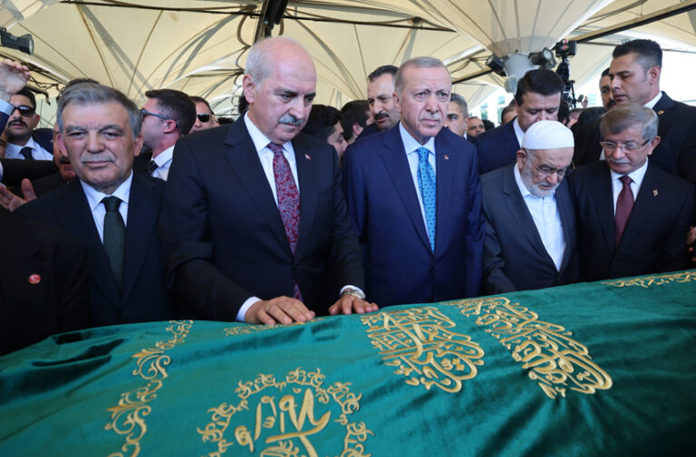 Cumhurbaşkanı Erdoğan, Recai Kutan’ın cenaze törenine katıldı