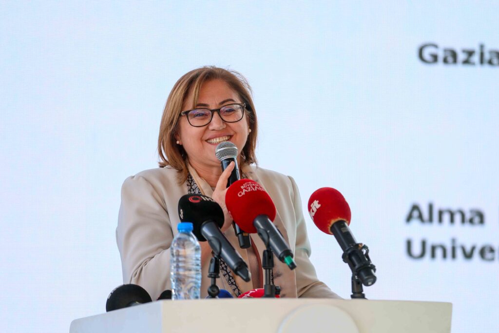 Şahin’den Regaip Kandili mesajı