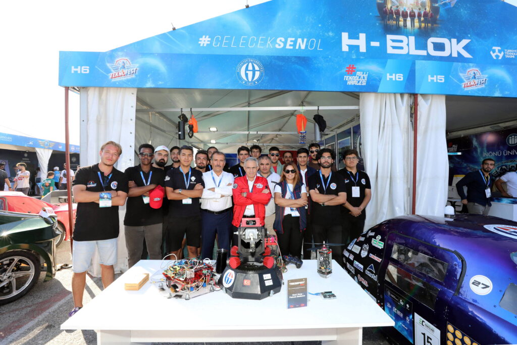 GAÜN, TEKNOFEST 2024’TE ÖDÜLLERİ TOPLADI: ELEKTRİKLİ ARAÇTA TÜRKİYE BİRİNCİLİĞİ VE 5 ÖDÜL