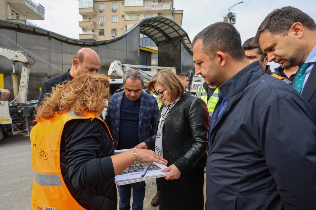 GAZİANTEP BÜYÜKŞEHİR TUGAY KÖPRÜLÜ KAVŞAĞI’NDA ÇALIŞMALARINI TAMAMLADI