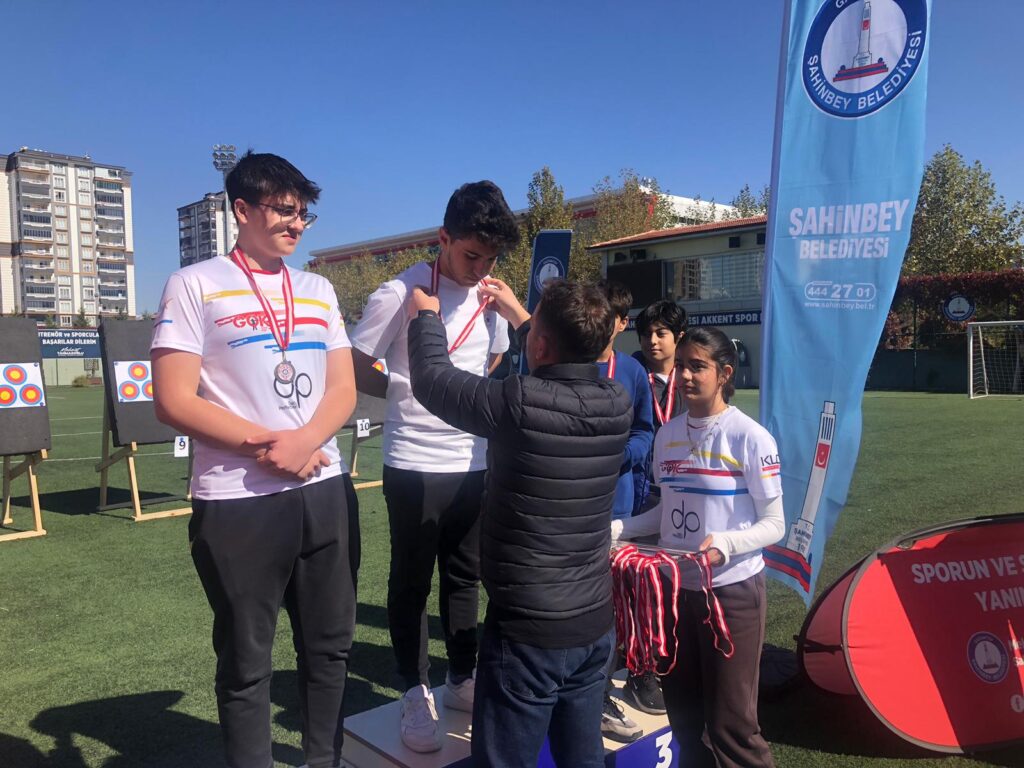 SANKO OKULLARI ÖĞRENCİLERİNİN OKÇULUK BAŞARISI