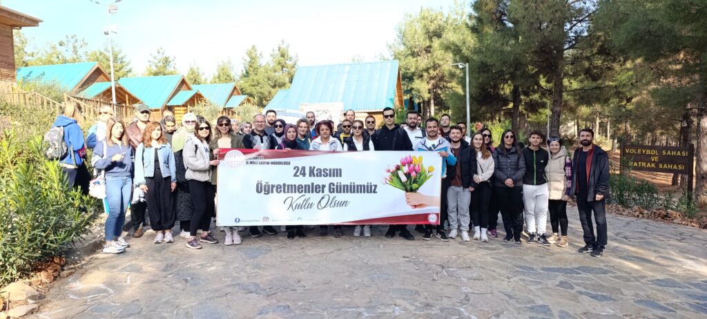 BAŞKAN TAHMAZOĞLU ÖĞRETMENLER GÜNÜNDE ÖĞRETMENLERLE BİRARAYA GELDİ