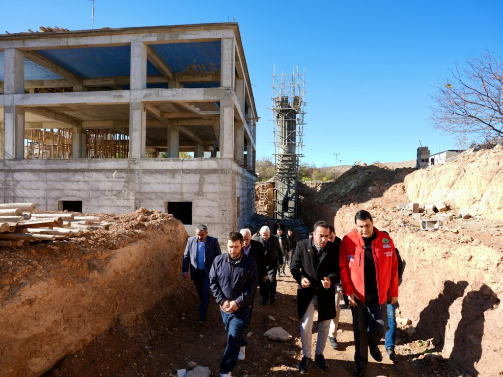 BAŞKAN YILMAZ, CAMİ İNŞAATLARINDA İNCELEMELERDE BULUNDU