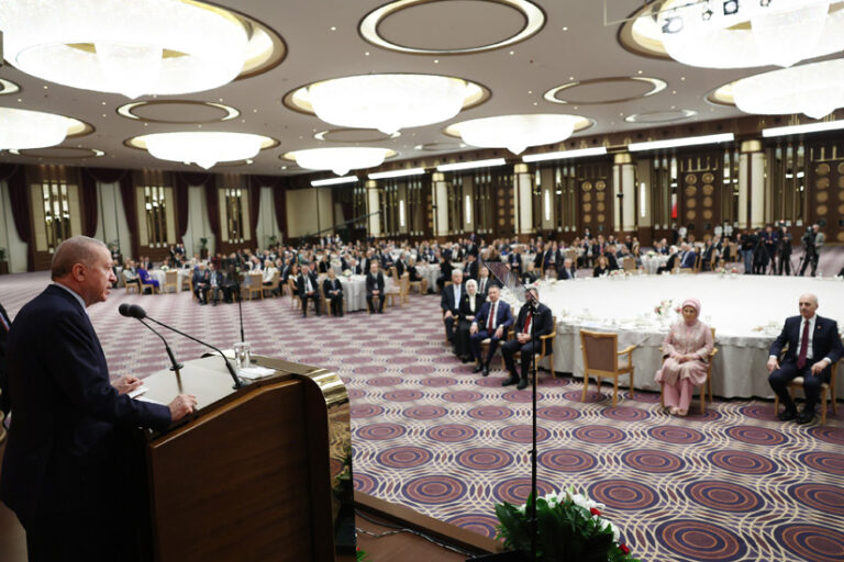 Cumhurbaşkanı Erdoğan: “Temennimiz, yeni yönetimin Suriye halkının tüm kesimlerini kucaklayan bir anlayışla yoluna devam etmesidir”