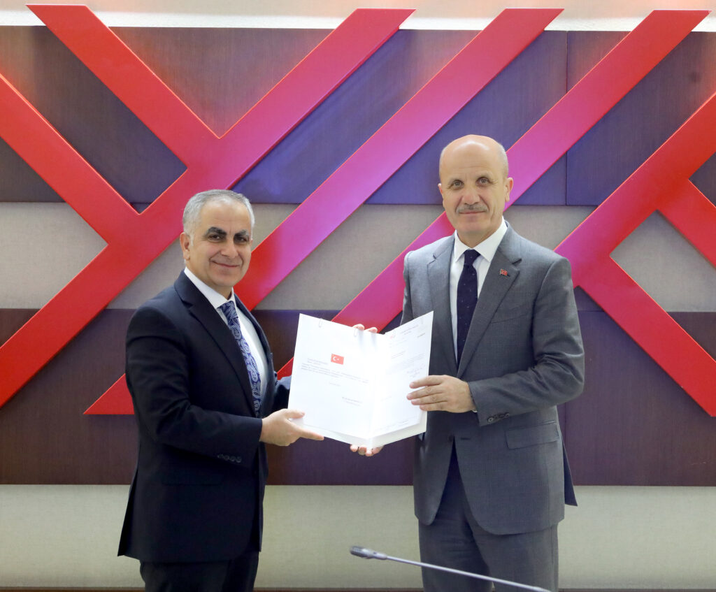 GAÜN REKTÖRÜ PROF. DR. DOĞAN MAZBATASINI YÖK BAŞKANINDAN ALDI