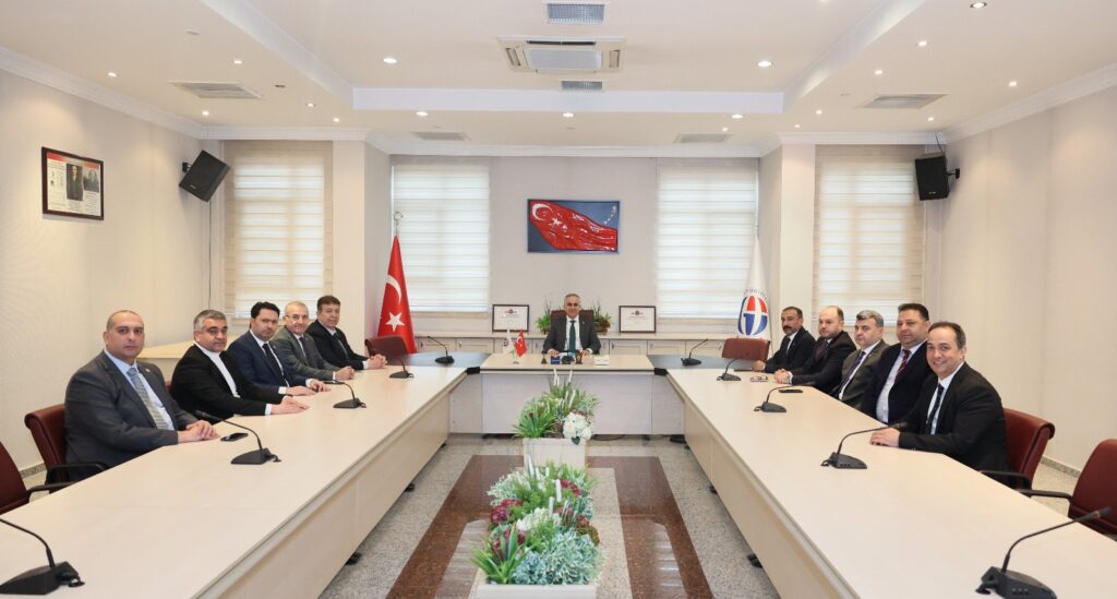 GAZİANTEP TİCARET ODASI REKTÖR DOĞAN’A HAYIRLI OLSUN ZİYARETİNDE BULUNDU