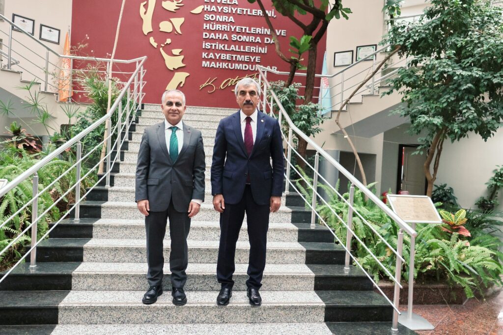 KİLİS MİLLETVEKİLİ AHMET SALİH DAL GAÜN REKTÖRÜ PROF. DR. DOĞAN’I ZİYARET ETTİ