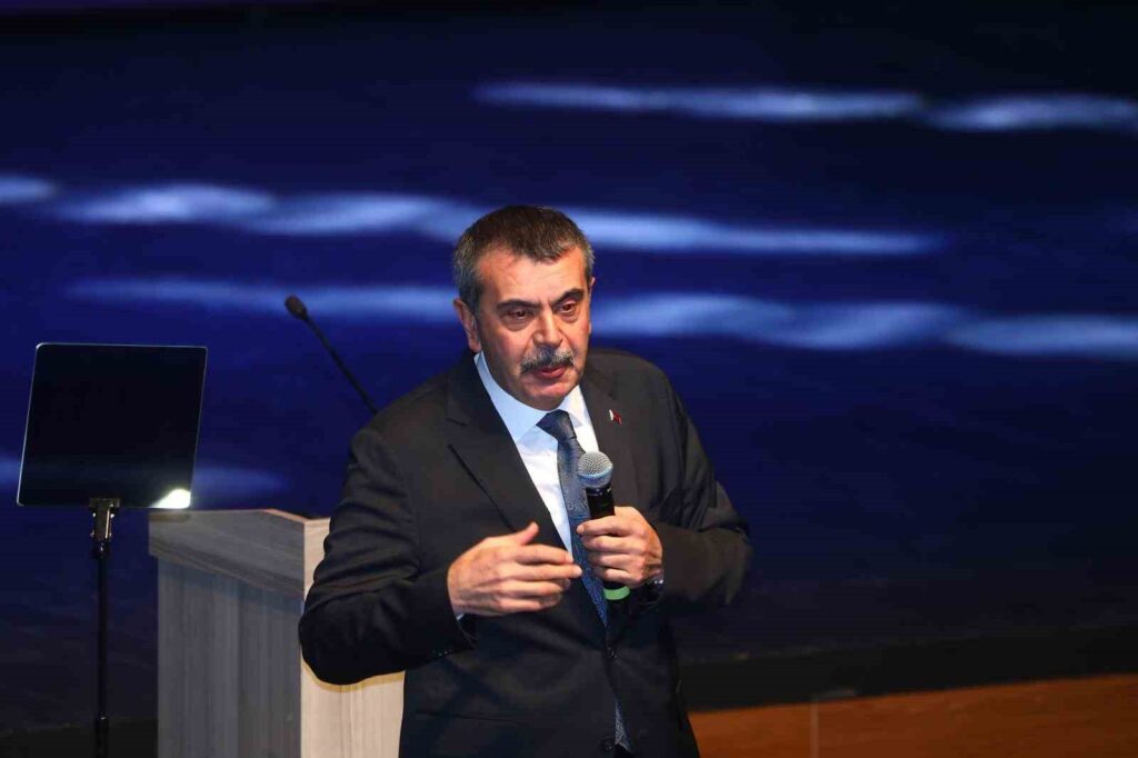 Bakan Tekin: “28 Şubat, Türkiye’nin asla hatırlamak istemediği karanlık bir günün yıl dönümü”