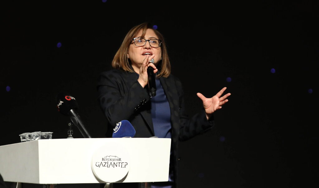 ŞAHİN: “BAYRAMLAR HEP BİRLİKTE YAŞANIRSA SEVİNÇLER ÇOĞALIR”