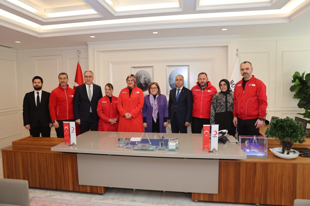 GAZİANTEP BÜYÜKŞEHİR VE KIZILAY ARASINDA İNSANİ YARDIM ALANINDA İŞ BİRLİĞİ!