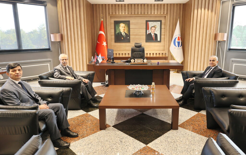 REKTÖR ÇELİK’TEN GAÜN REKTÖRÜ DOĞAN’A ZİYARET