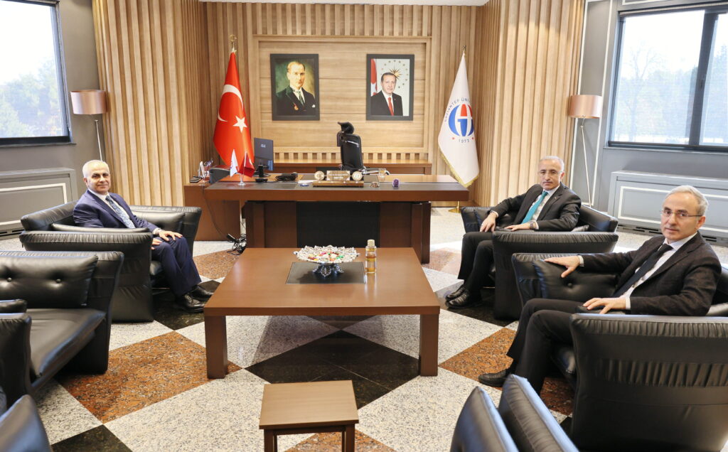YÖK ÜYESİ PROF. DR. HÜSEYİN KARAMAN’DAN GAÜN REKTÖRÜ DOĞAN’A ZİYARET