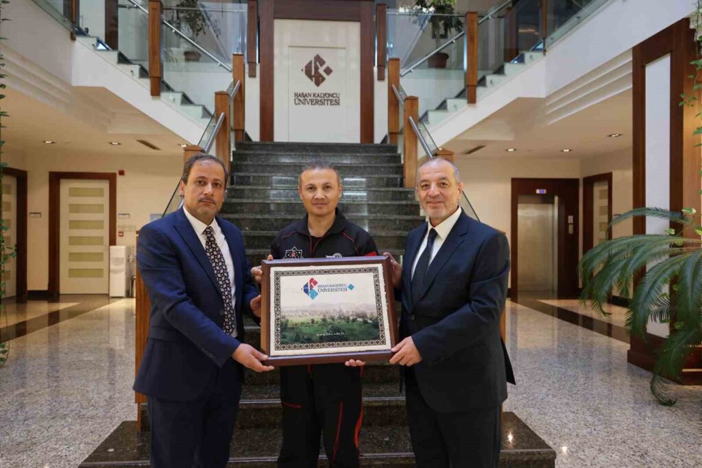 Türkiye’nin İlk Astronotu Alper Gezeravcı, Hasan Kalyoncu Üniversitesi öğrencileriyle buluştu
