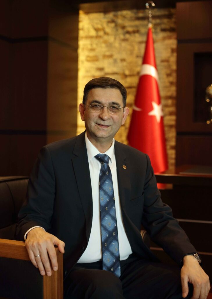 -“KADININ GERİ PLANDA KALDIĞI BİR TOPLUM HER ZAMAN EKSİKTİR”