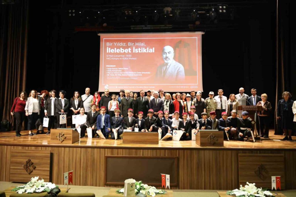 Hasan Kalyoncu Üniversitesi’nde “Bir Yıldız, Bir Hilal, İlelebet İstiklal” konferansı düzenlendi