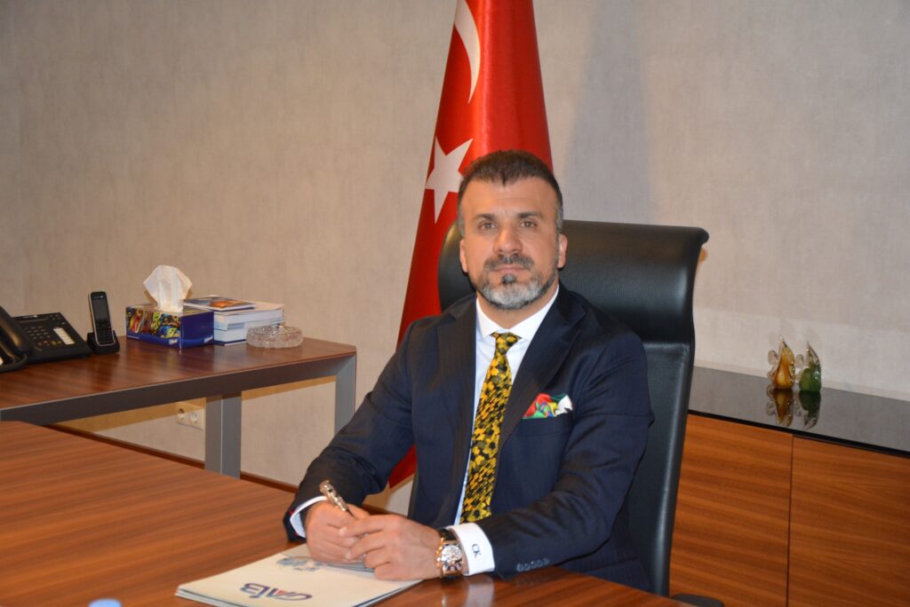 Başkan Celal Kadooğlu’ndan 23 Nisan Kutlama Mesajı