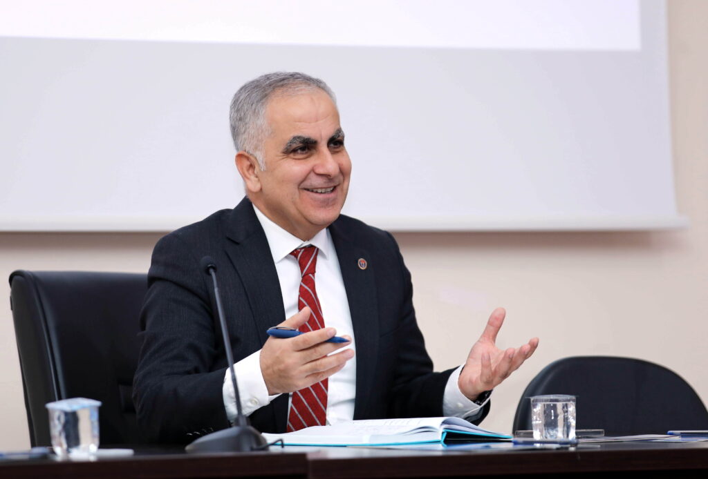 GAÜN OĞUZELİ MYO AKADEMİK KURUL TOPLANTISI REKTÖR DOĞAN’IN KATILIMIYLA GERÇEKLEŞTİRİLDİ