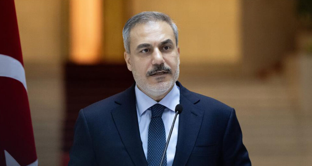 Özel’e sert tepki ! Dışişleri Bakanı Fidan: “Artık haddini bil”