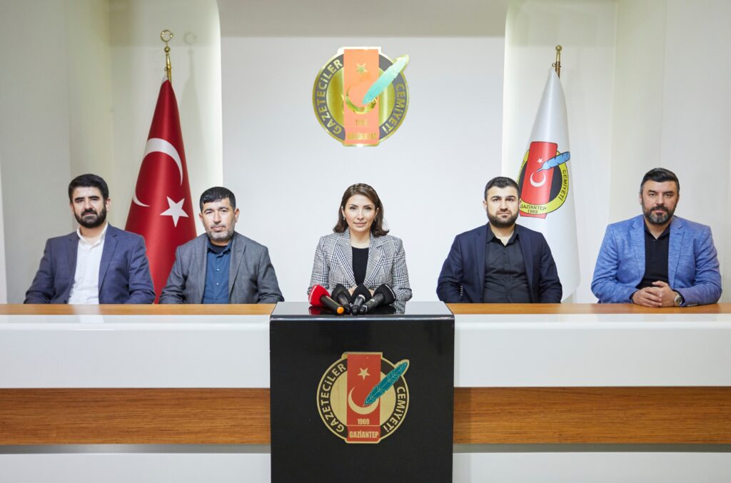 Peygamber Sevdalıları Gaziantep Gazeteciler Cemiyeti’ni ziyaret etti