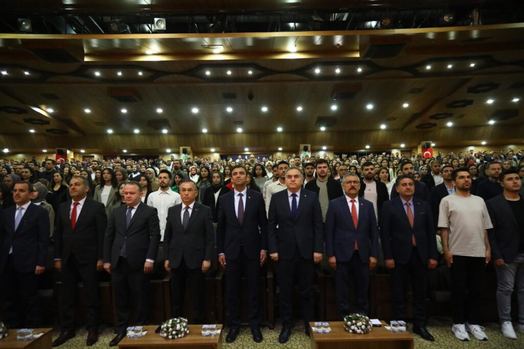 GAZİANTEP’İN ÇİÇEĞİ BURNUNDA ÖĞRETMENLERİ TÜRKİYE YÜZYILI VİZYONUYLA BİR ARAYA GELDİ