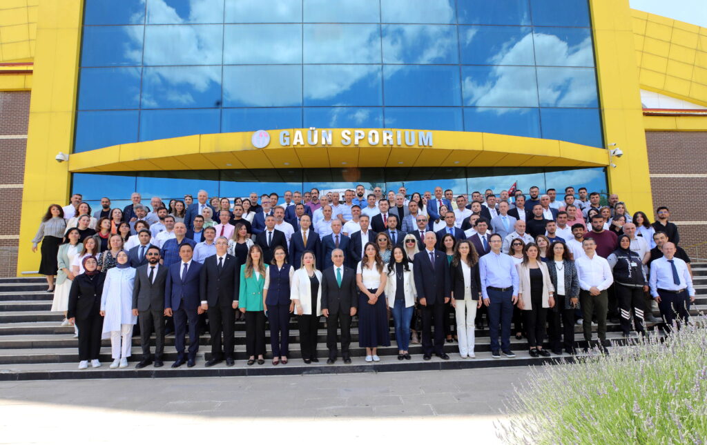 GAÜN AİLESİ BAYRAMLAŞTI