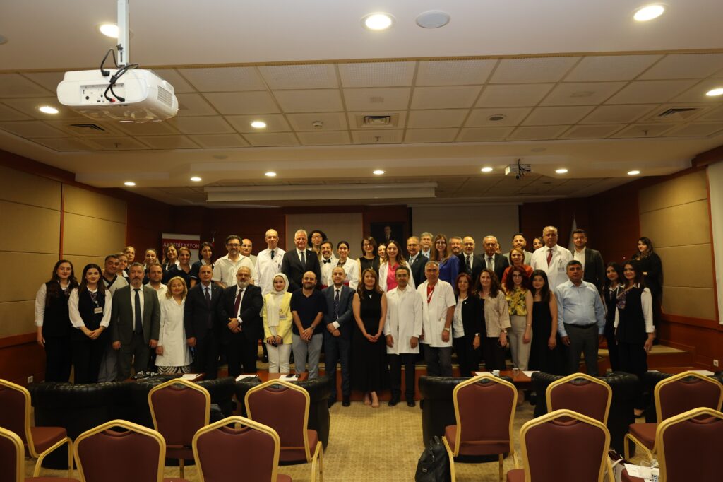 SANKO ÜNİVERSİTESİ HASTANESİ’NDE “ONKOLOJİDE GÜNCEL BAKIŞ” KONULU TOPLANTI DÜZENLENDİ