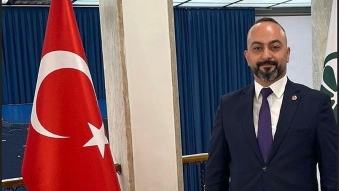 Dondurma iki kenti karşı karşıya getirdi