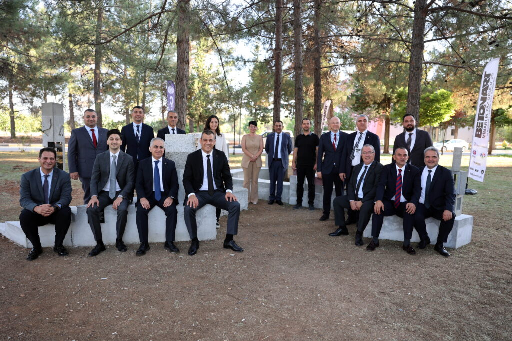 GAÜN’DE BETONART MİMARLIK YAZ OKULU KAPANIŞ TÖRENİ DÜZENLENDİ
