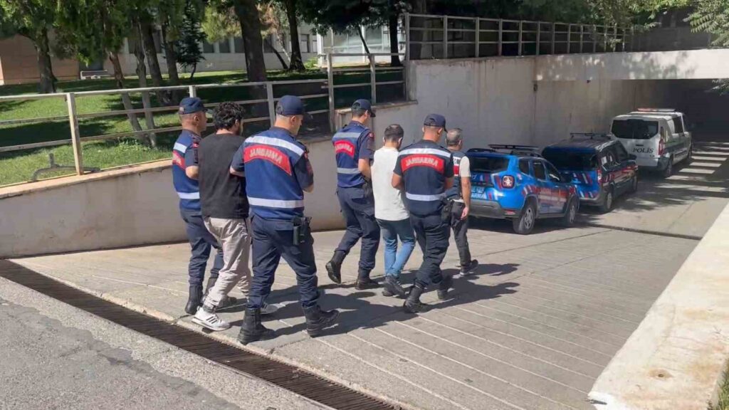 Gaziantep’te 3 DEAŞ üyesi yakalandı