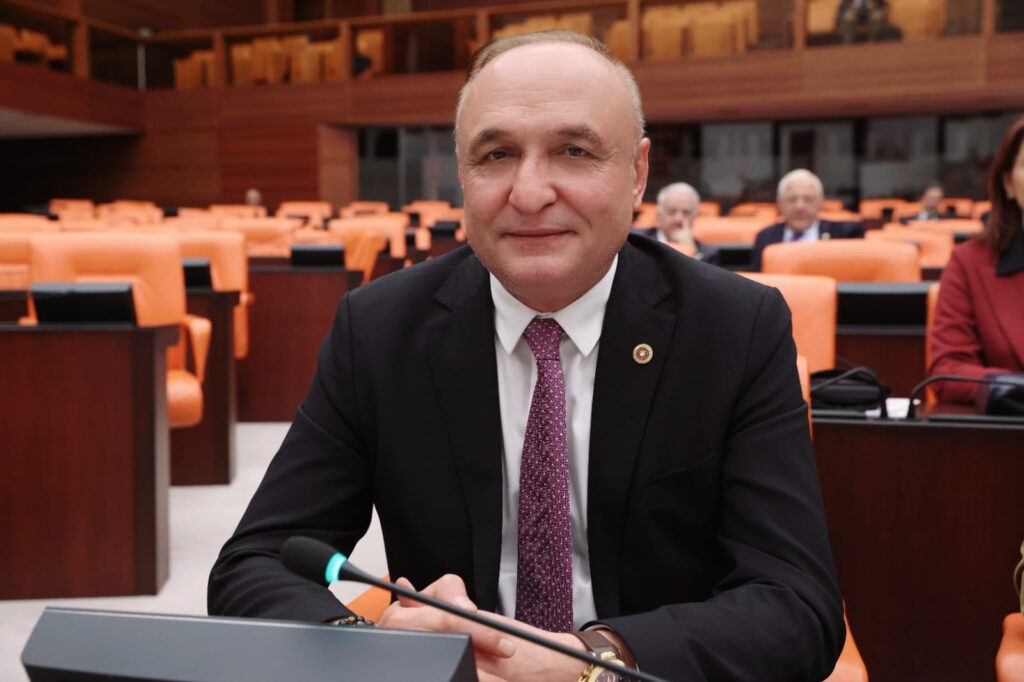 Milletvekili Meriç, 15 Temmuz bayrak talimatına tepki gösterdi