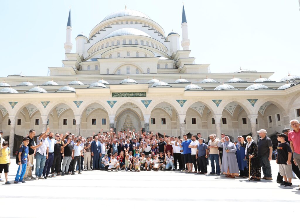 ADALET BAKANI TUNÇ’TAN ŞAHİNBEY BELEDİYESİ’NİN HİZMETLERİNE TAM NOT