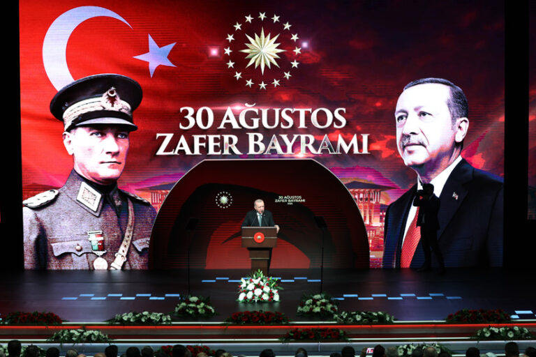 Cumhurbaşkanı Erdoğan: “İçinde bulunduğumuz asrı, Türkiye Yüzyılı yapana kadar durmadan, dinlenmeden çalışacağız”