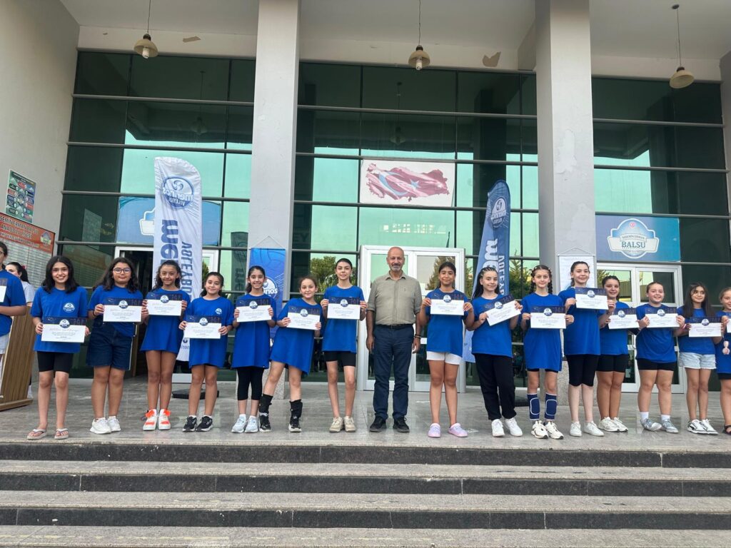 MERİNOS VOLEYBOL YAZ OKULU KURSLARI TAMAMLANDI
