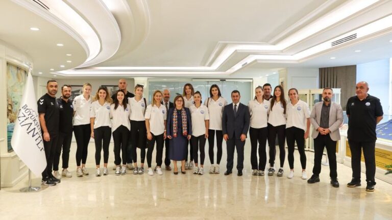 Merinos Voleybol’dan Başkan Şahin’e ziyaret