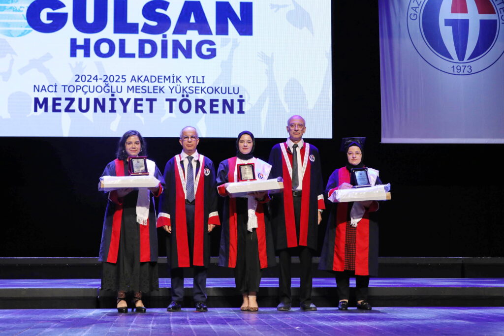 NACİ TOPÇUOĞLU MESLEK YÜKSEKOKULU MEZUNLARINI UĞURLADI