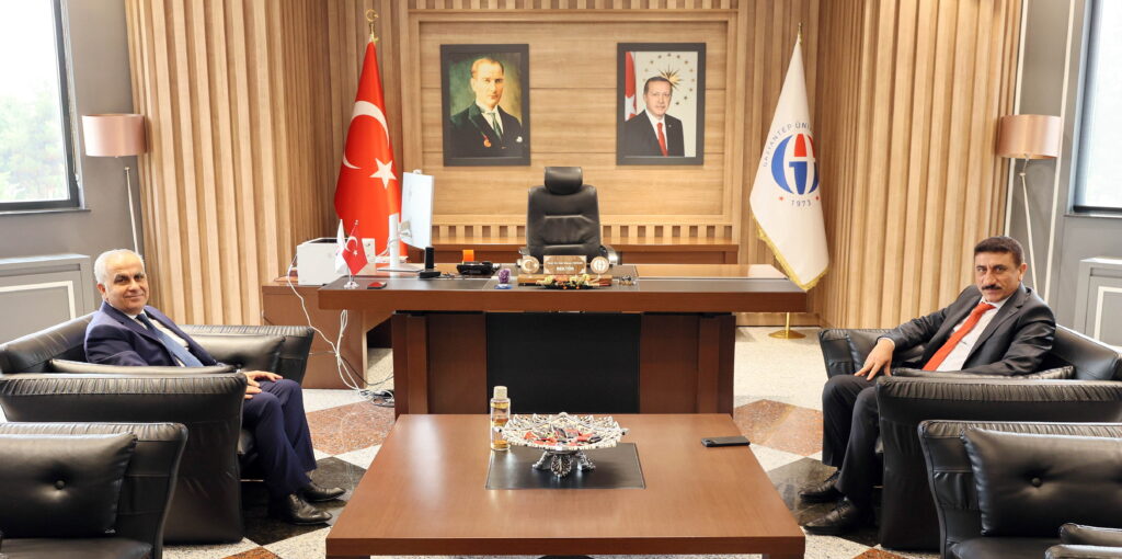 KİLİS 7 ARALIK ÜNİVERSİTESİ REKTÖRÜ AKMAN’DAN REKTÖR DOĞAN’A ZİYARET